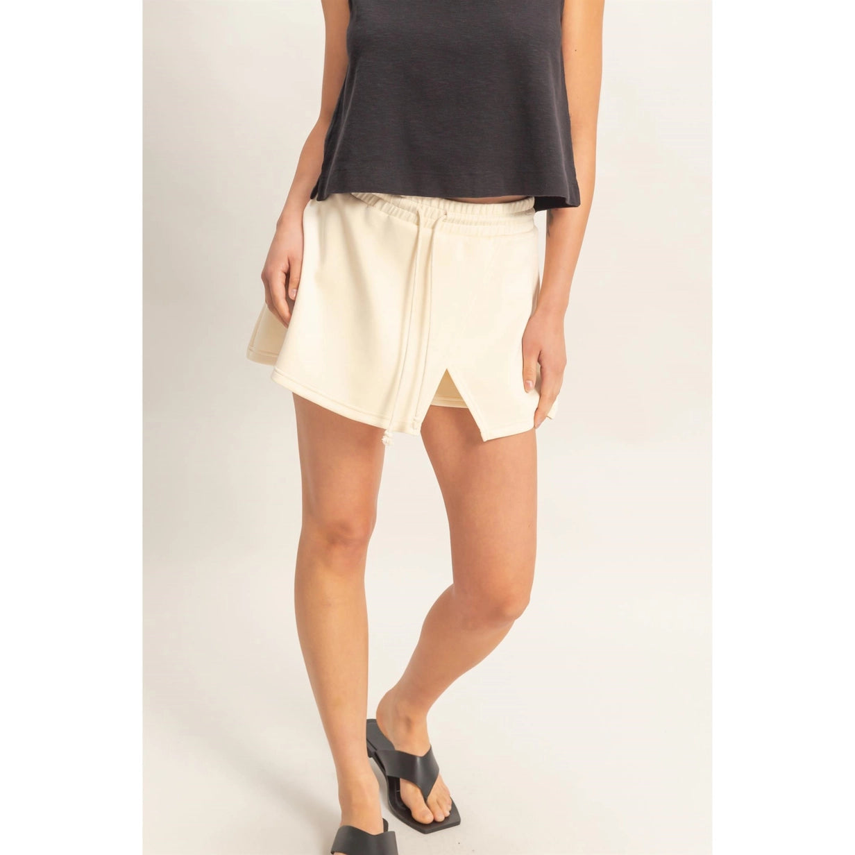 On The Go Skort - Alpaca
