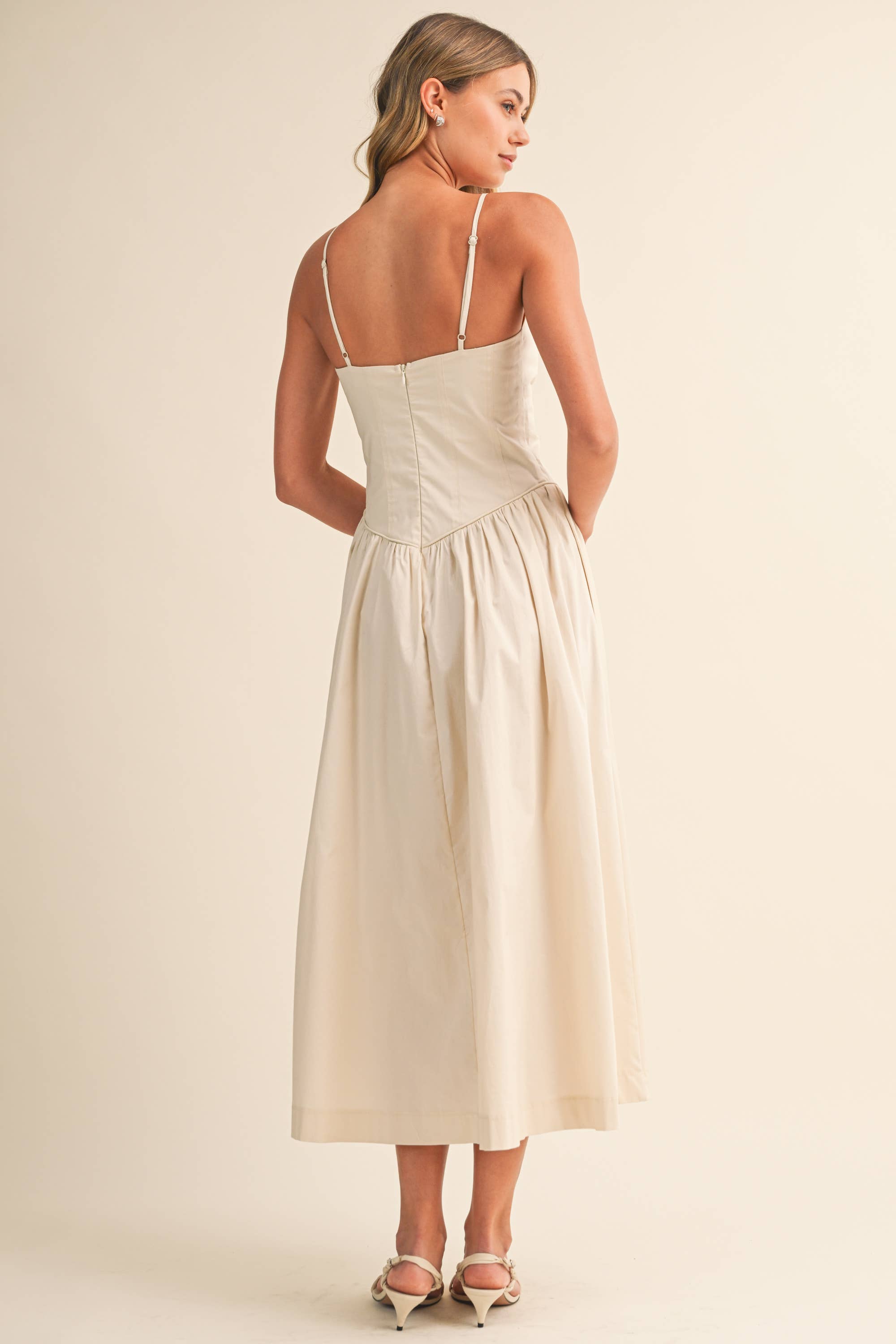 Popline Sweetheart Midi Dress - Beige