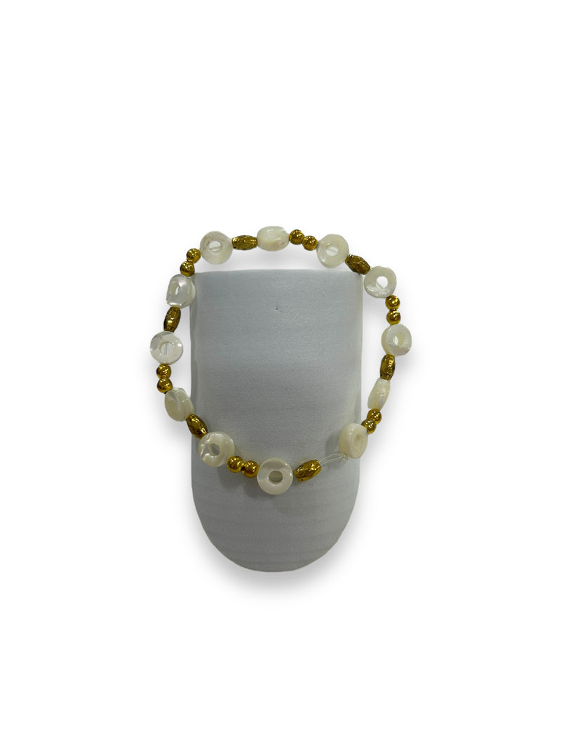 Circle Pearl & Gold Beaded Bracelet