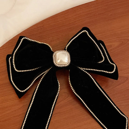 Pearl Lined Bow - Black