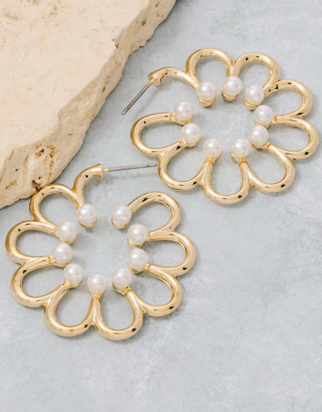 Daisy Pearl Earrings