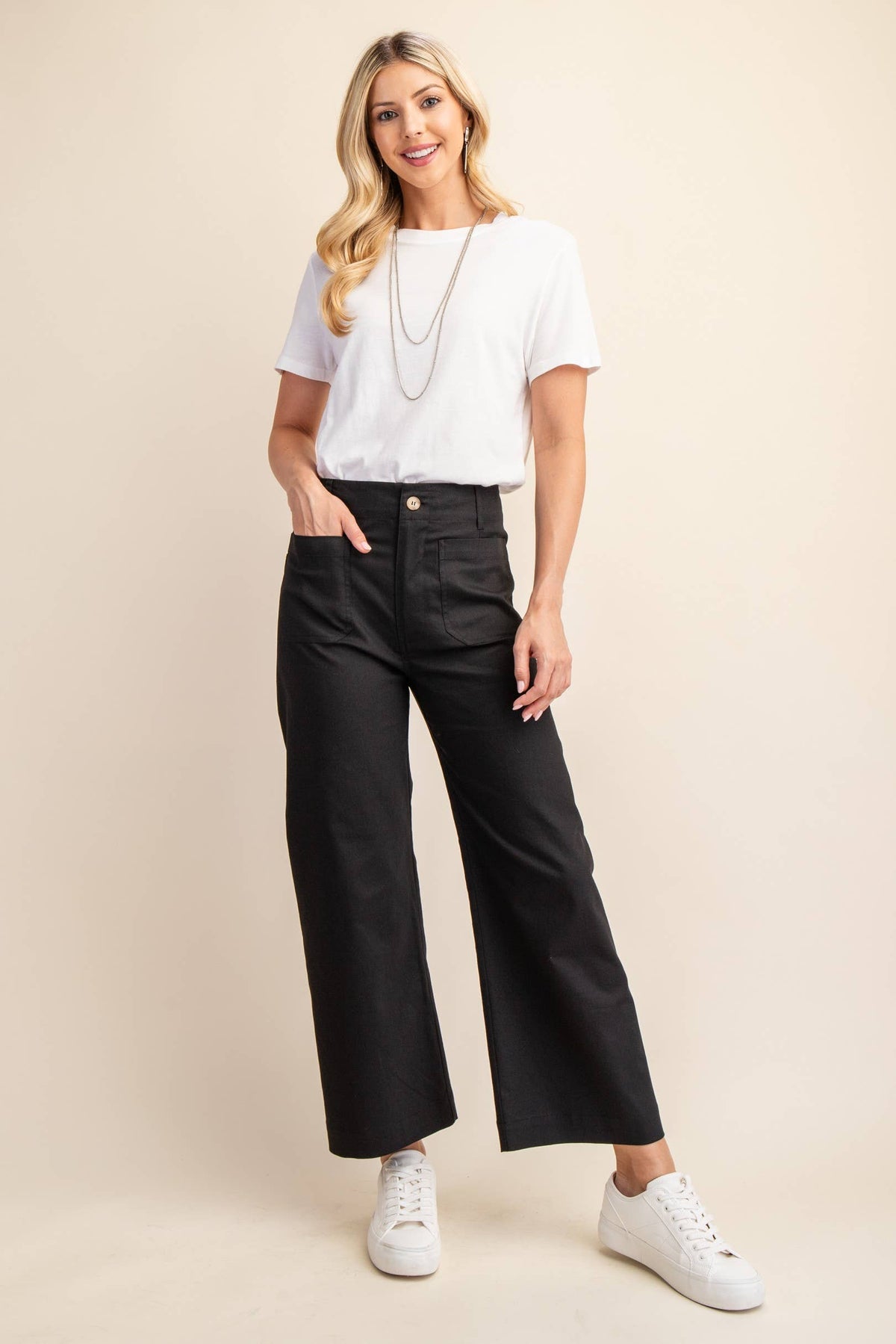 All Seasons Cropped Pants - Black