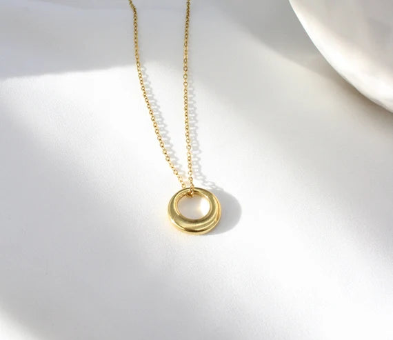 Gold Eternal CIrcle Necklace