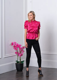 Distressed High Rise Jeans