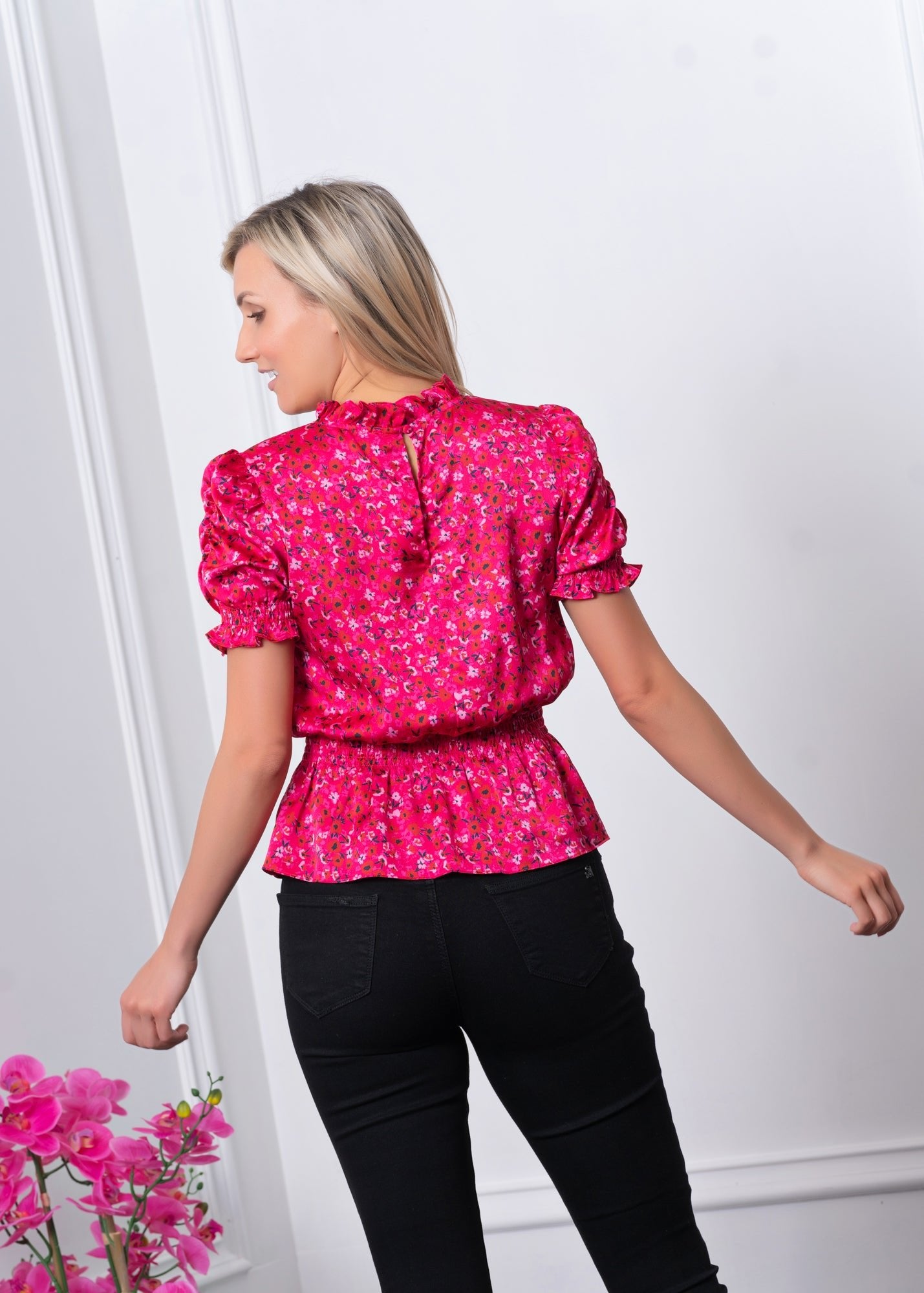 Distressed High Rise Jeans