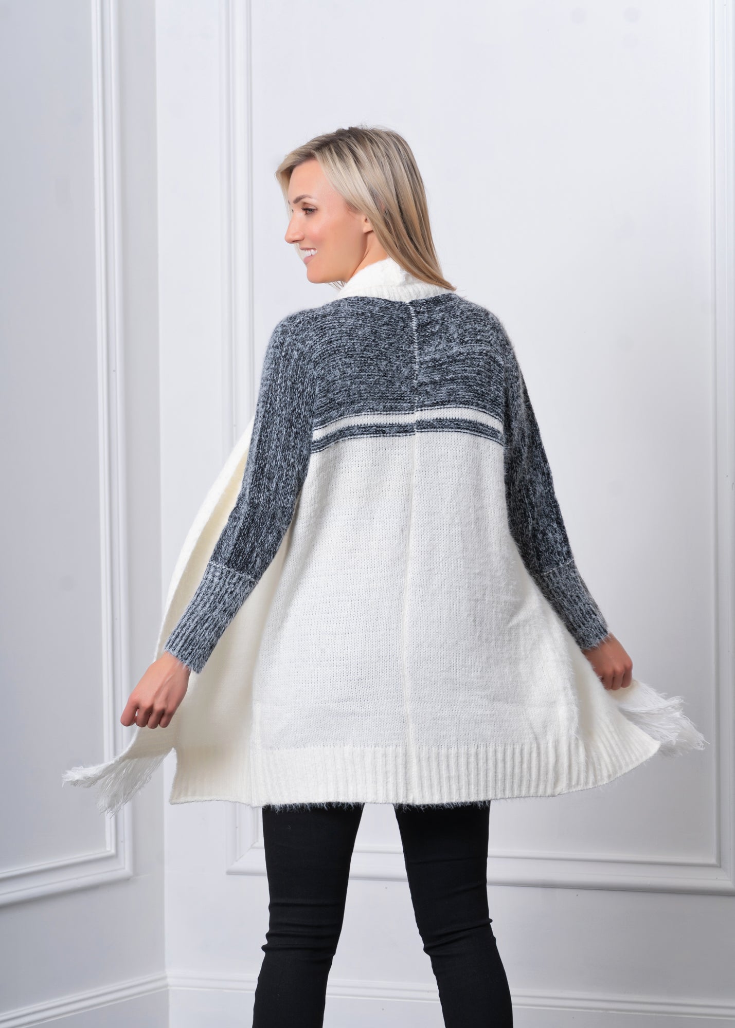 Distressed High Rise Jeans